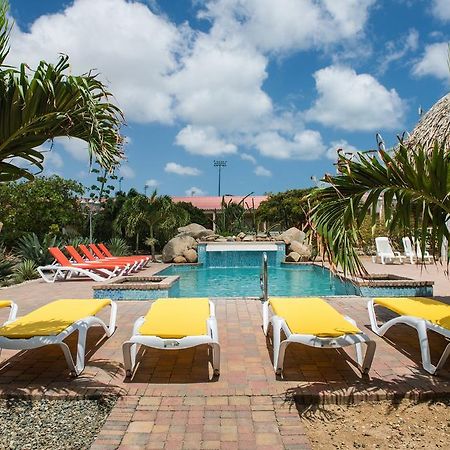 Camacuri Apartments オラニエスタッド エクステリア 写真